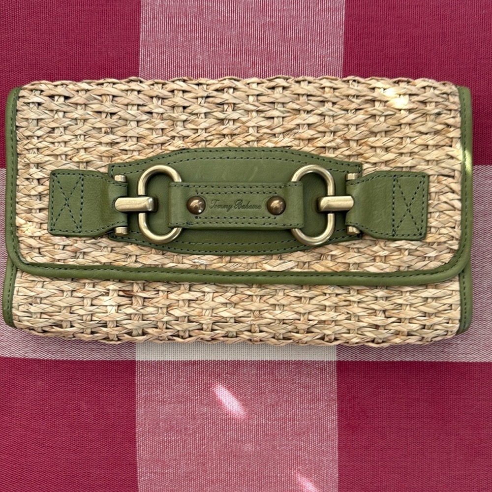 Tommy Bahamas straw clutch